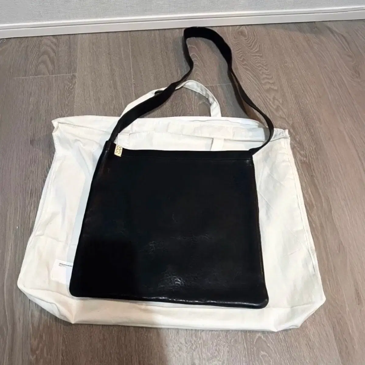 バッグ visvim LEATHER MUSETTE BAG DMGD VISVIM(ビズビム) 24AWLEATHER MUSETTE BAG DMGDレザーショルダー